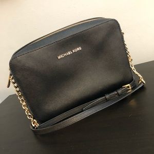 Michael Kors crossbody!!!